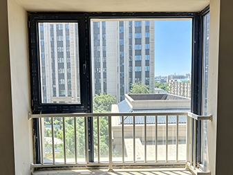 Y066 حارس النافذة 
